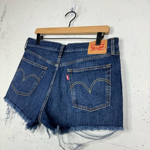 Levi’s Button Fly Cutoff Jean Shorts Denim Mid Rise Raw Hem Distressing 30 - Picture 8 of 8